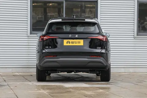 15万级起售，续航超2300km，这款插混SUV适合家庭用户